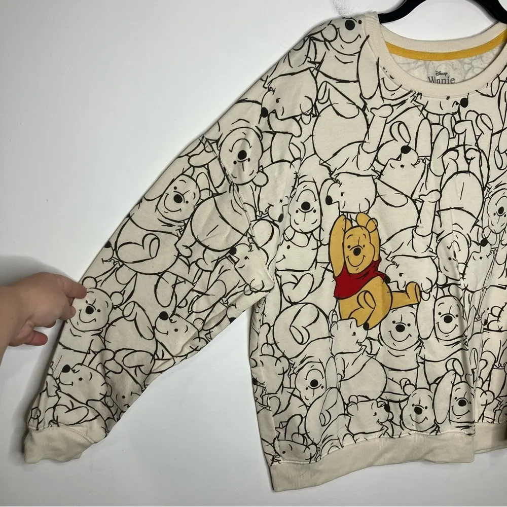 Disney Winnie the Pooh AOP cozy graphic sweatshirt cream black size XXL‎ - Image 4