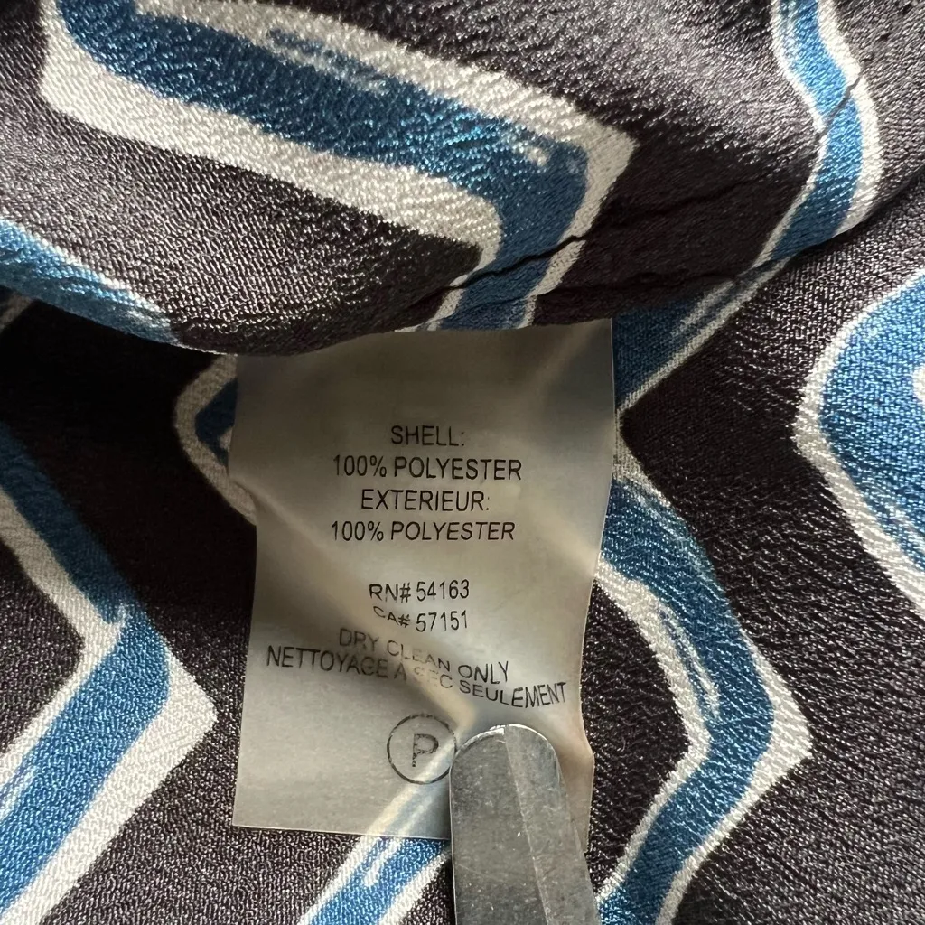 Ivanka Trump Women's Blouse Zigzag Long Sleeve Button Up Blue Black White Size M - Image 4