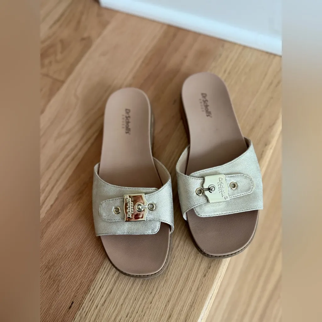 Dr. Scholl's Buckle Slide Sandals Island Icon Silver Metallic 7.5 $80 Gold - Image 2