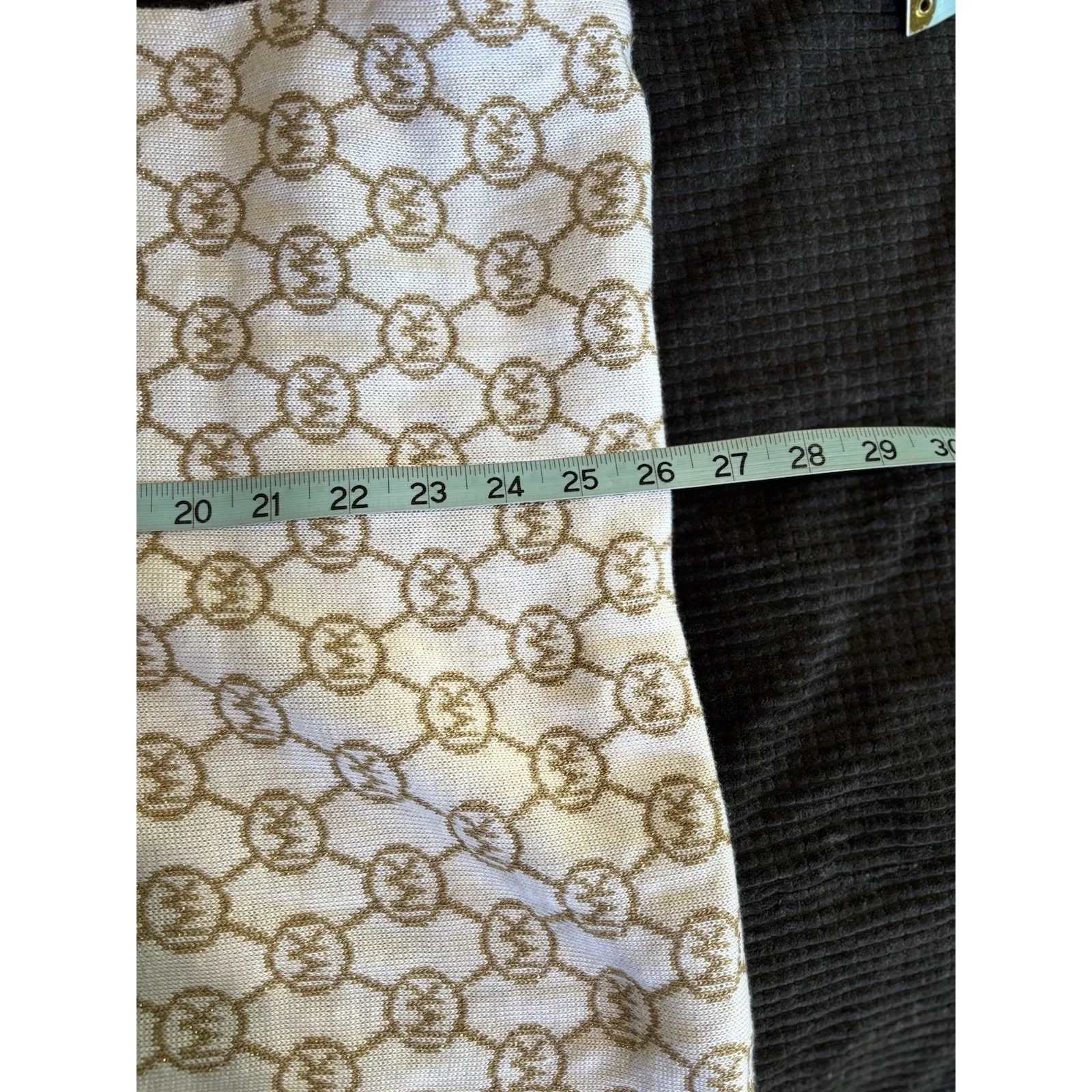 Michael Kors Scarf Reversible Infinity‎ Ivory/Gold Metallic MK Logo Soft OS - Image 8