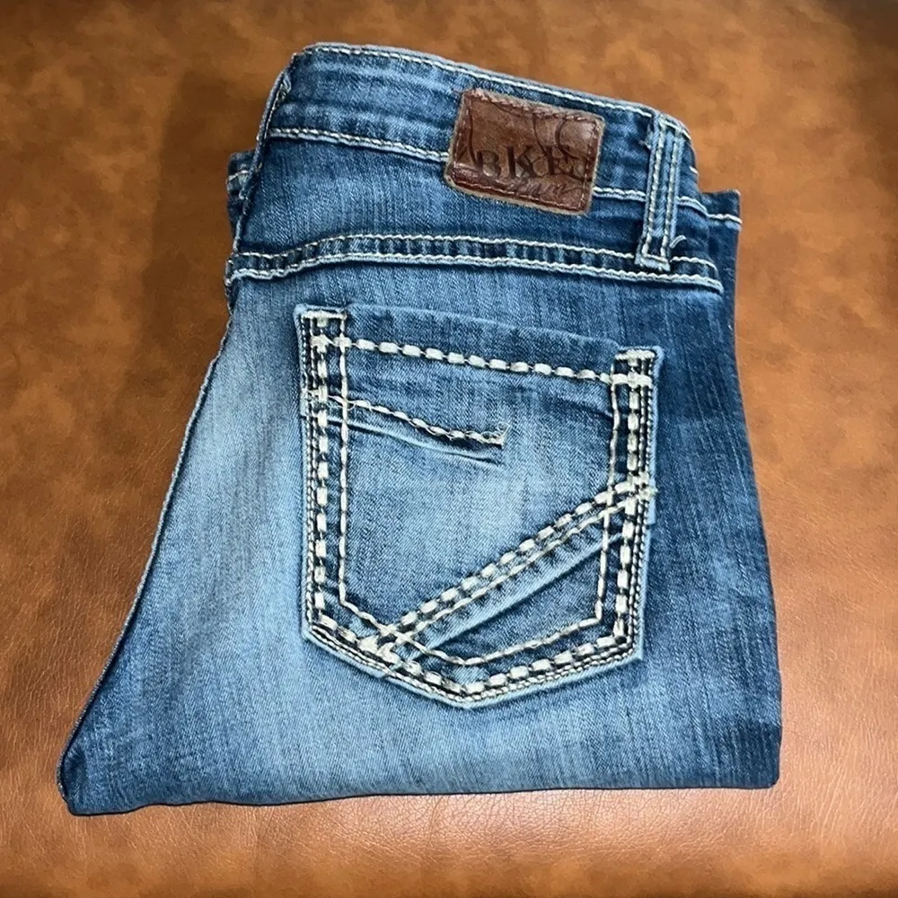 BKE Denim Kate Capri Stretch Mid Rise Size 27 - Image 3