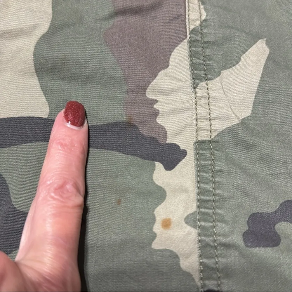 Natural Reflections Camouflage Midi Skirt
Green and Brown Pockets Size 10 - Image 9