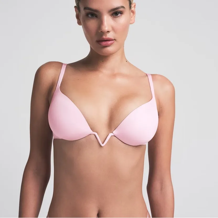 SKIMS NWT  Ultimate Deep V Push Up Plunge Bra - Image 5