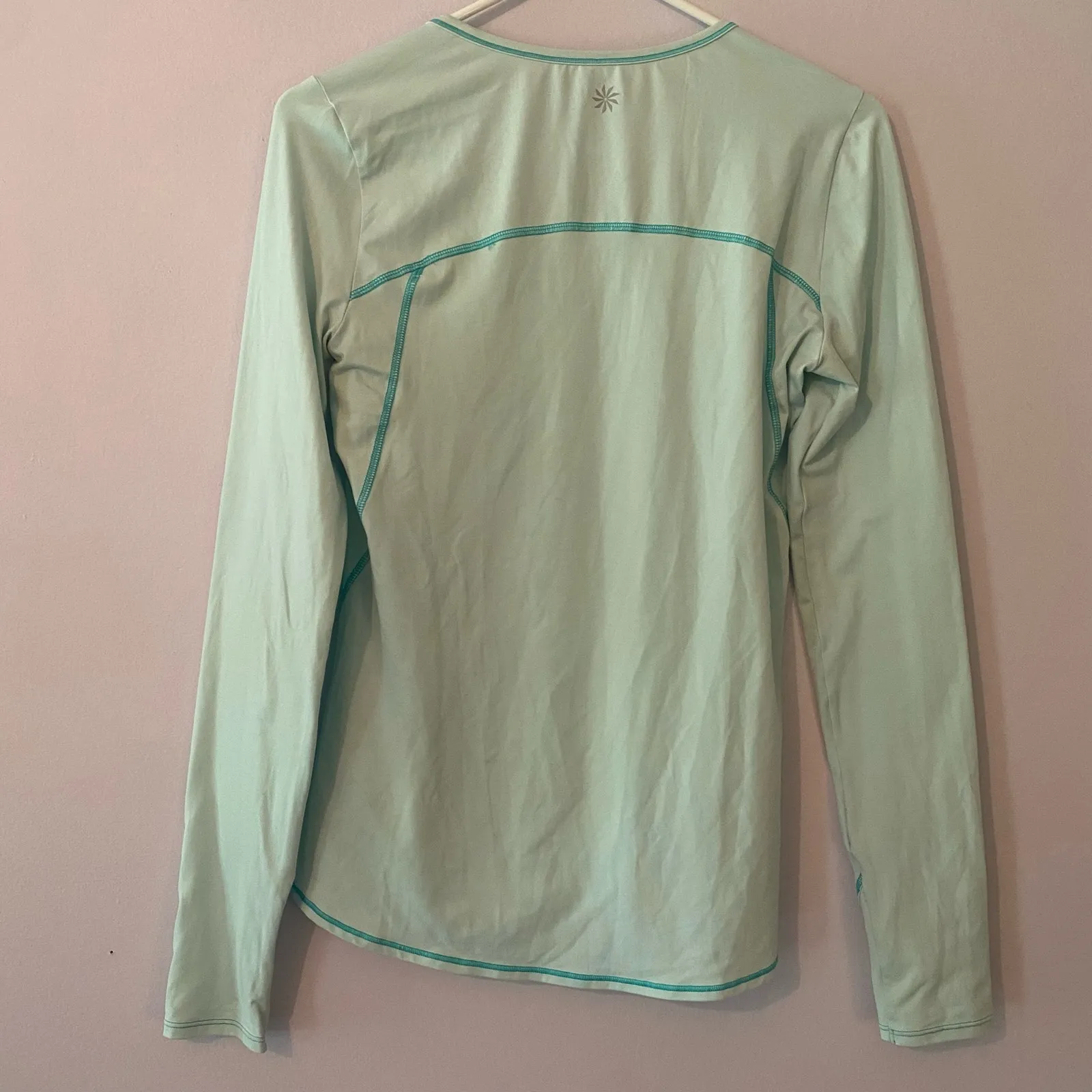 Athleta Light Blue Long Sleeve Athletic Shirt Gorpcore Active Women's size Small - Image 4