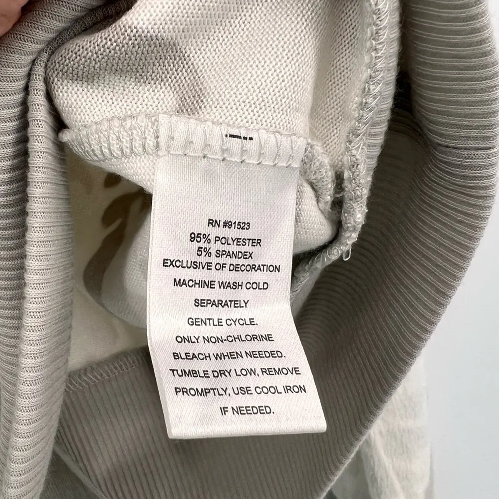 Derek Heart Fuzzy Criss Cross Camo Sweater in Gray Size Medium NWT - Image 7