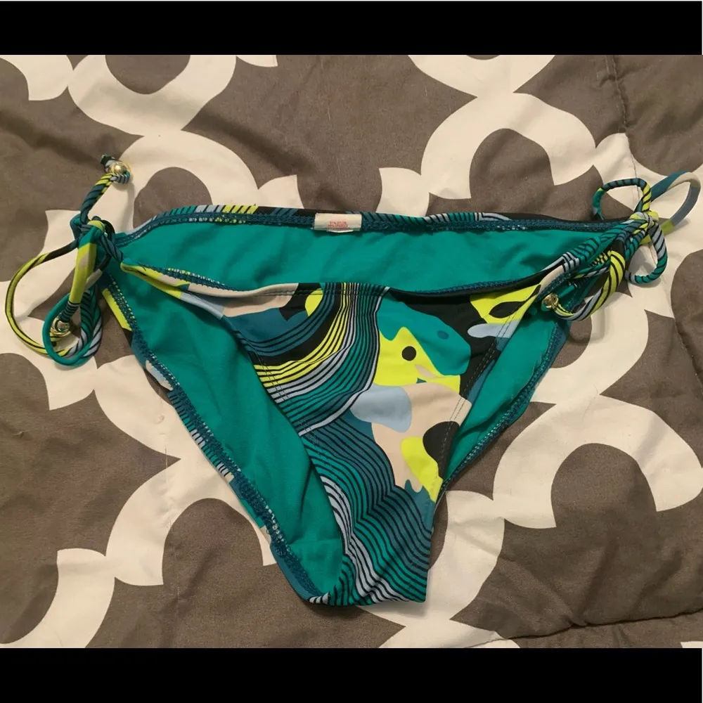 Cute bikini bottom for the summer - Image 2