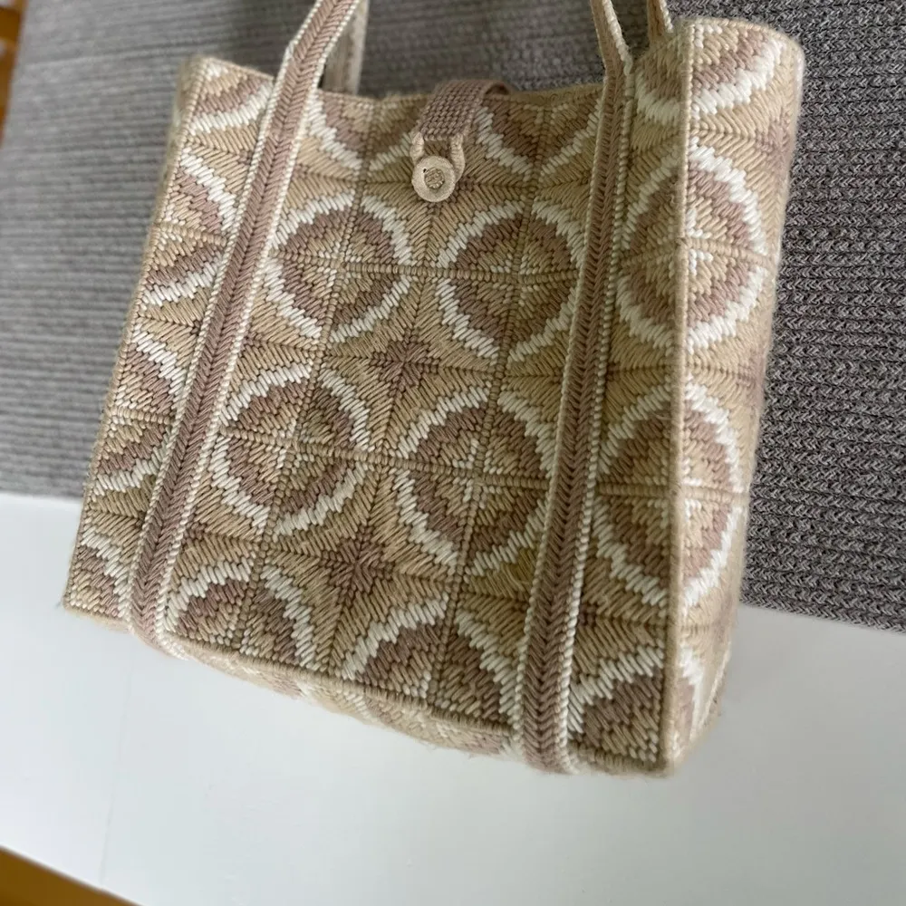 Vintage White Neutrals Handmade Bargello Needlepoint Lined Square Tote Bag Purse Tan - Image 9