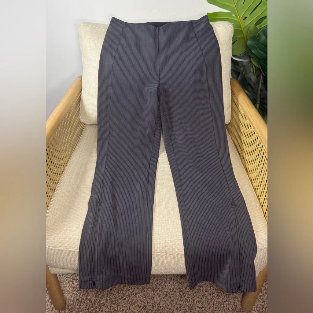 Lululemon Ribbed Softstreme Zip-Leg High-Rise Cropped Pants Size 6 - Image 4