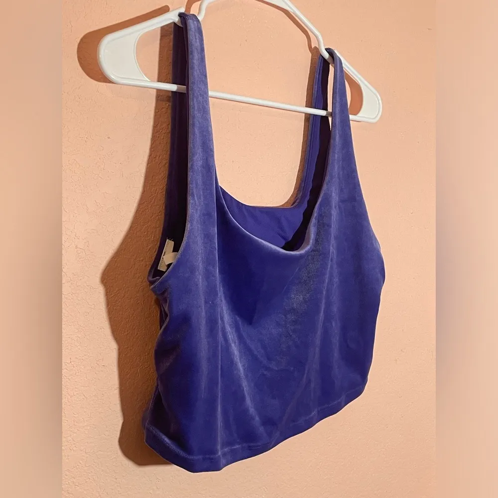 Athleta Plush Velvet Open Back Crop Workout Tank Top size L - Noble Blue - Image 3