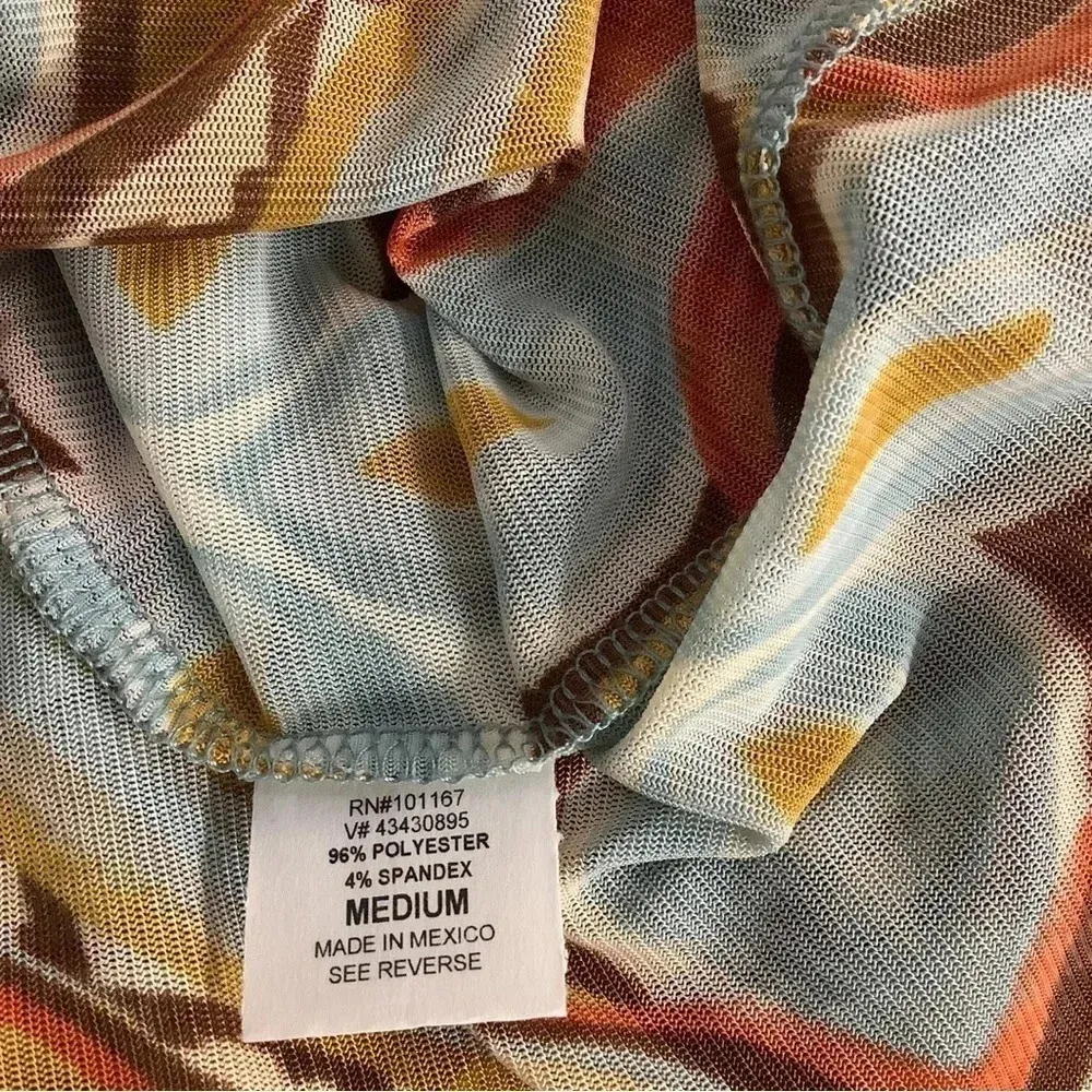 Cha Cha Vente Size Medium Hi Low Style Mesh Top. New Without Tag - Image 5