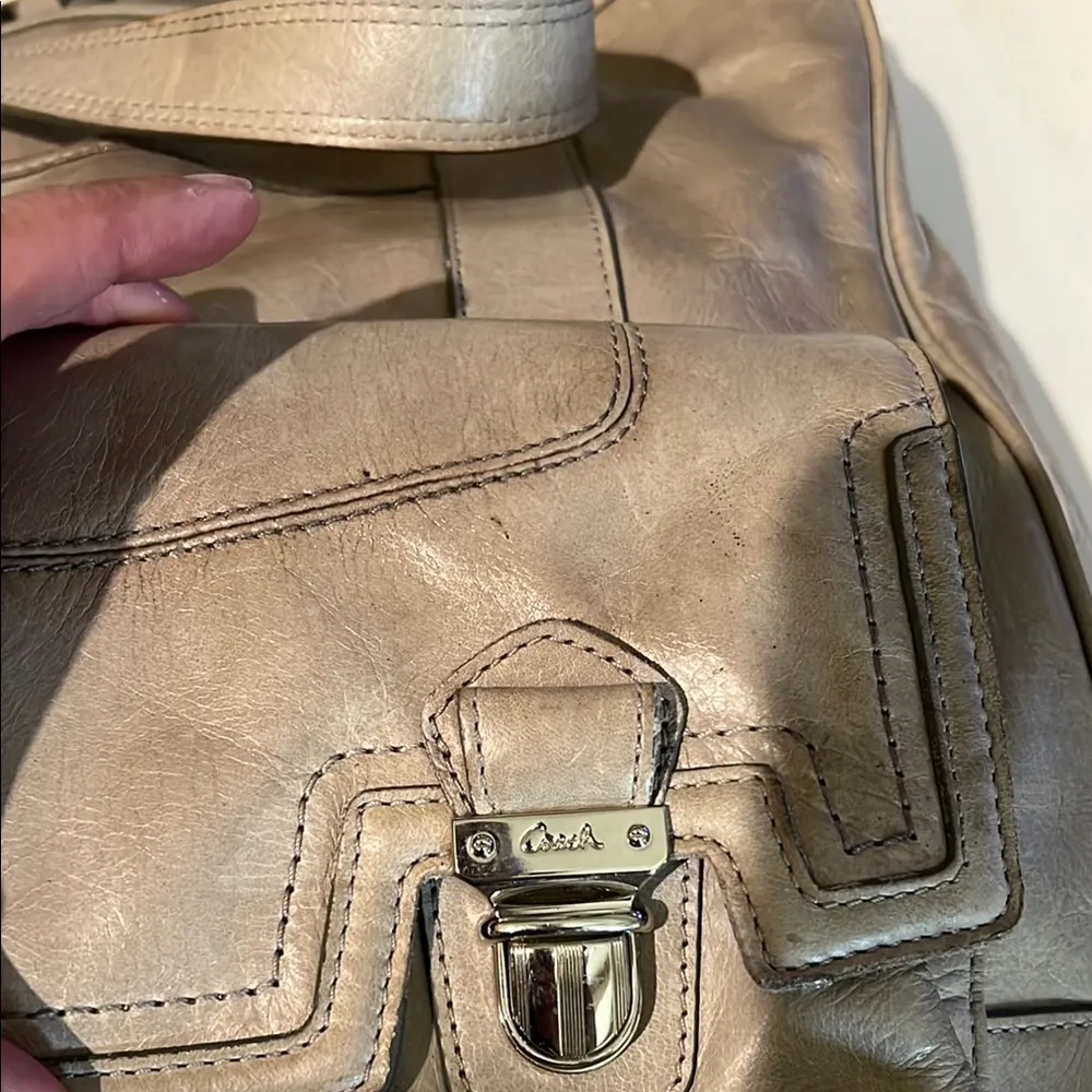 Coach Cream Shoulder Bag tote with Structured Design - Image 7