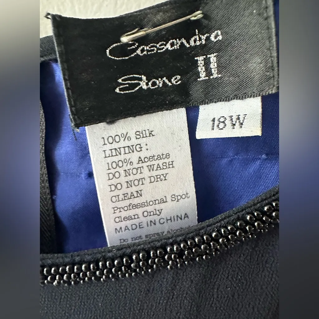 Cassandra Stone Navy Blue Sleeveless Floral Black And Blue Silk Beaded Long Gown Size 18W - Image 3