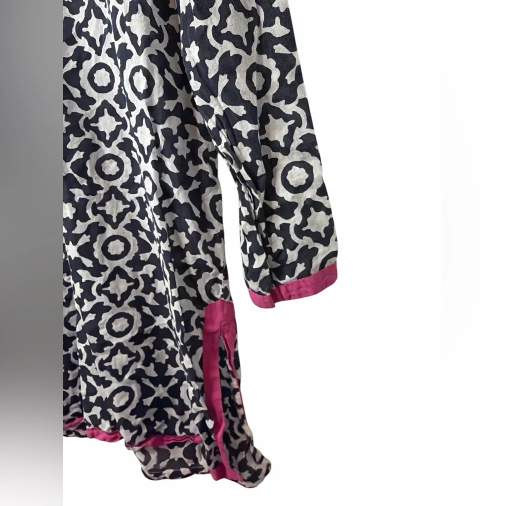 Roberta Roller Rabbit Navy & White Geometric Print Pink Trim Top Tunic Coverup - Image 3