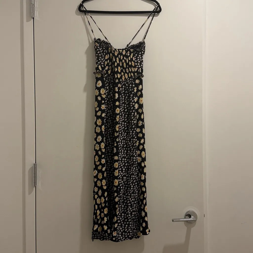 Free People Black and Yellow Floral Tigerlily Maxi Dress - Small - Image 4