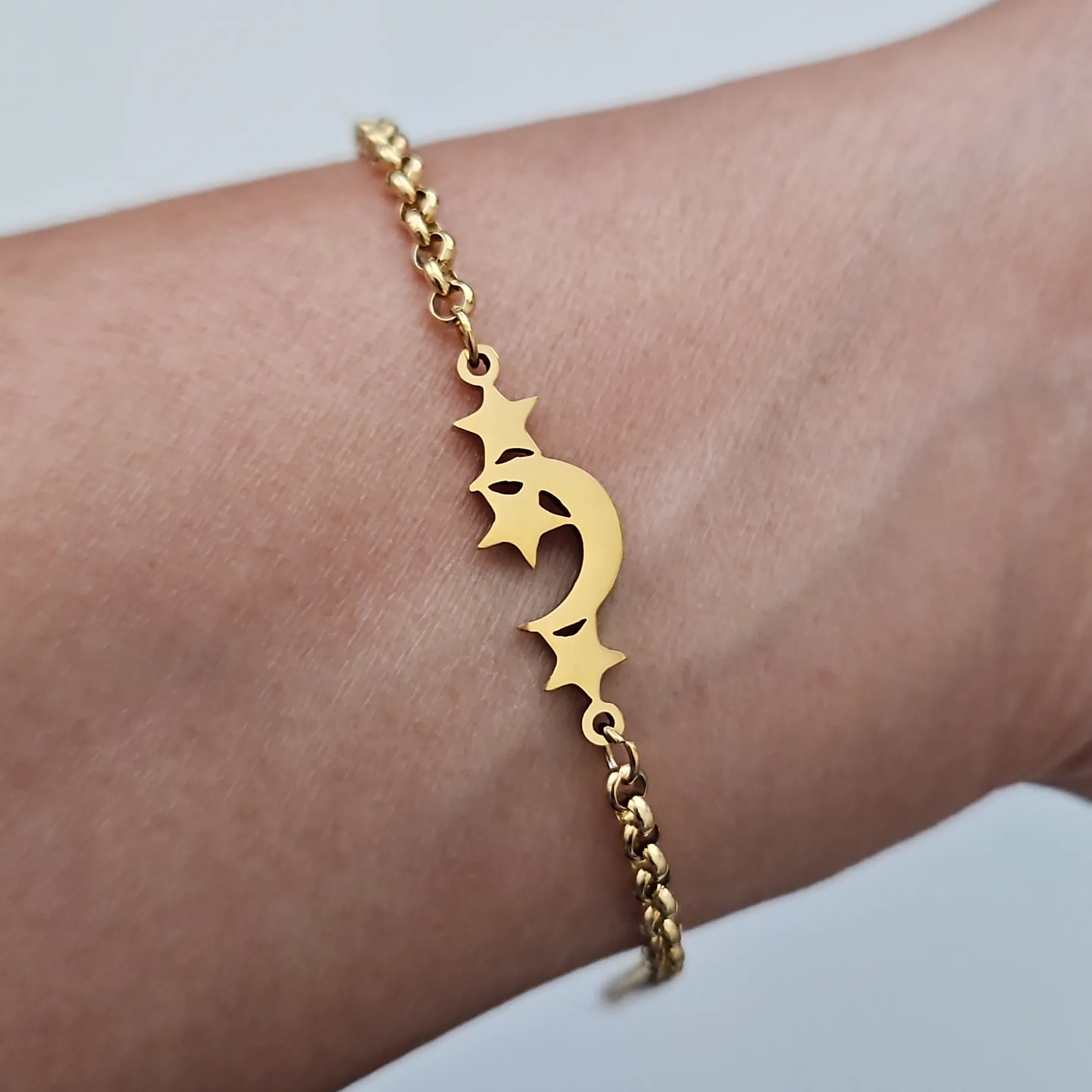 Gold Crescent Star & Moon Bracelet Size 6.75 - Image 3