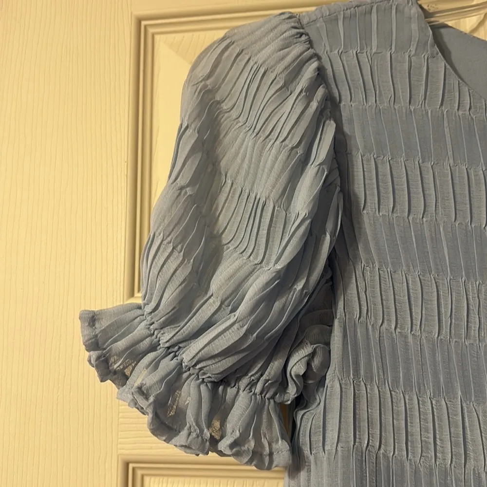 NWT She + Sky Light Blue Blouse Small - Image 3