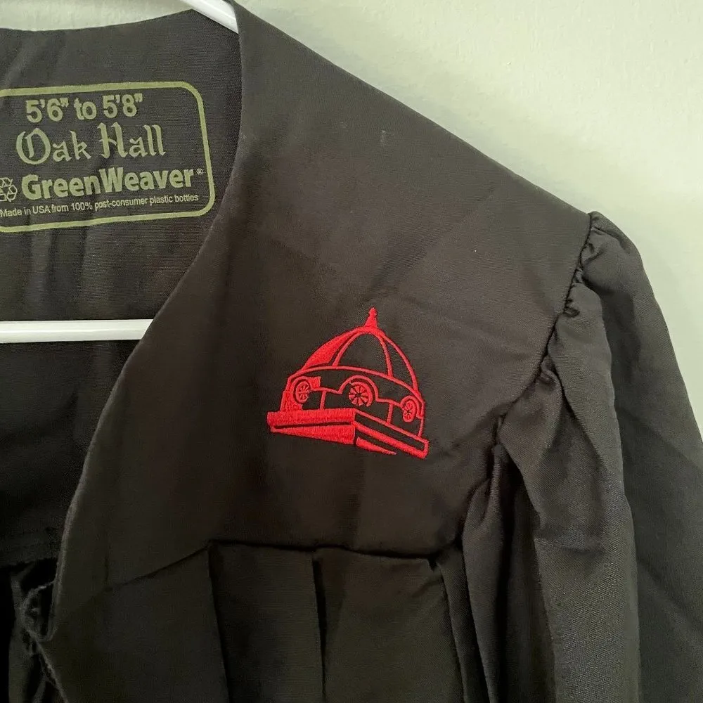 Oak Hall Green Weaver graduation gown 5'6" to 5'8" black ceremony outfit college - Image 3