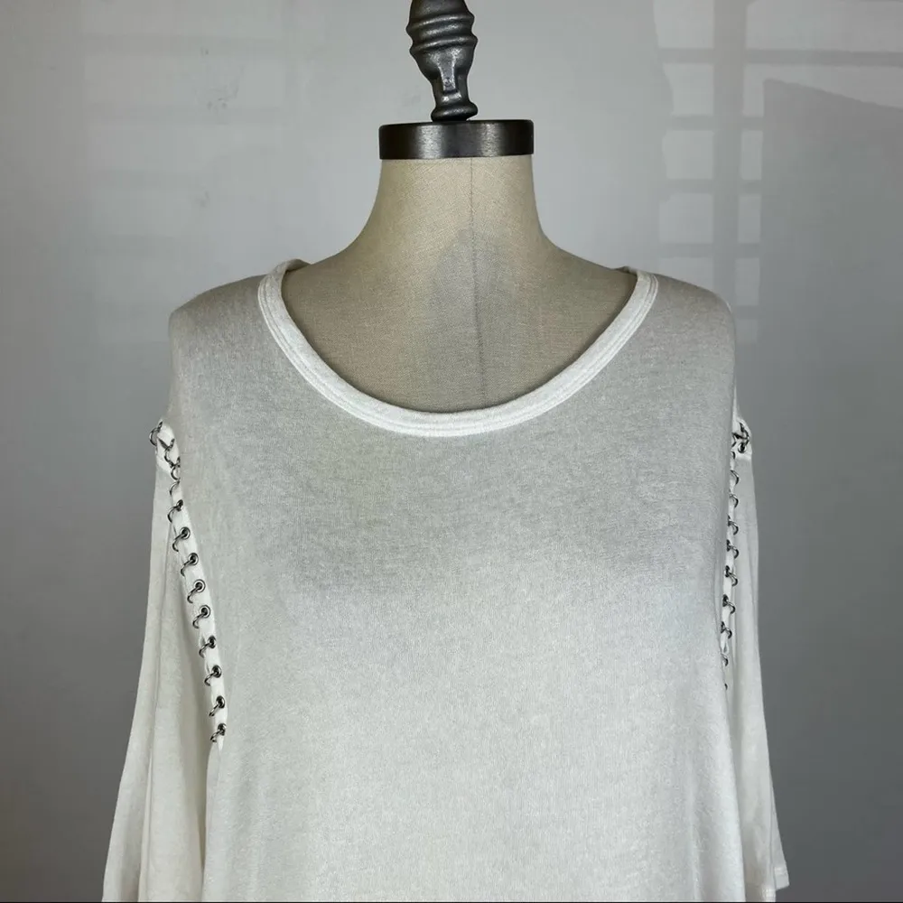 IRO Jeans Mayssa Chain Link Tee in White Medium - Image 3