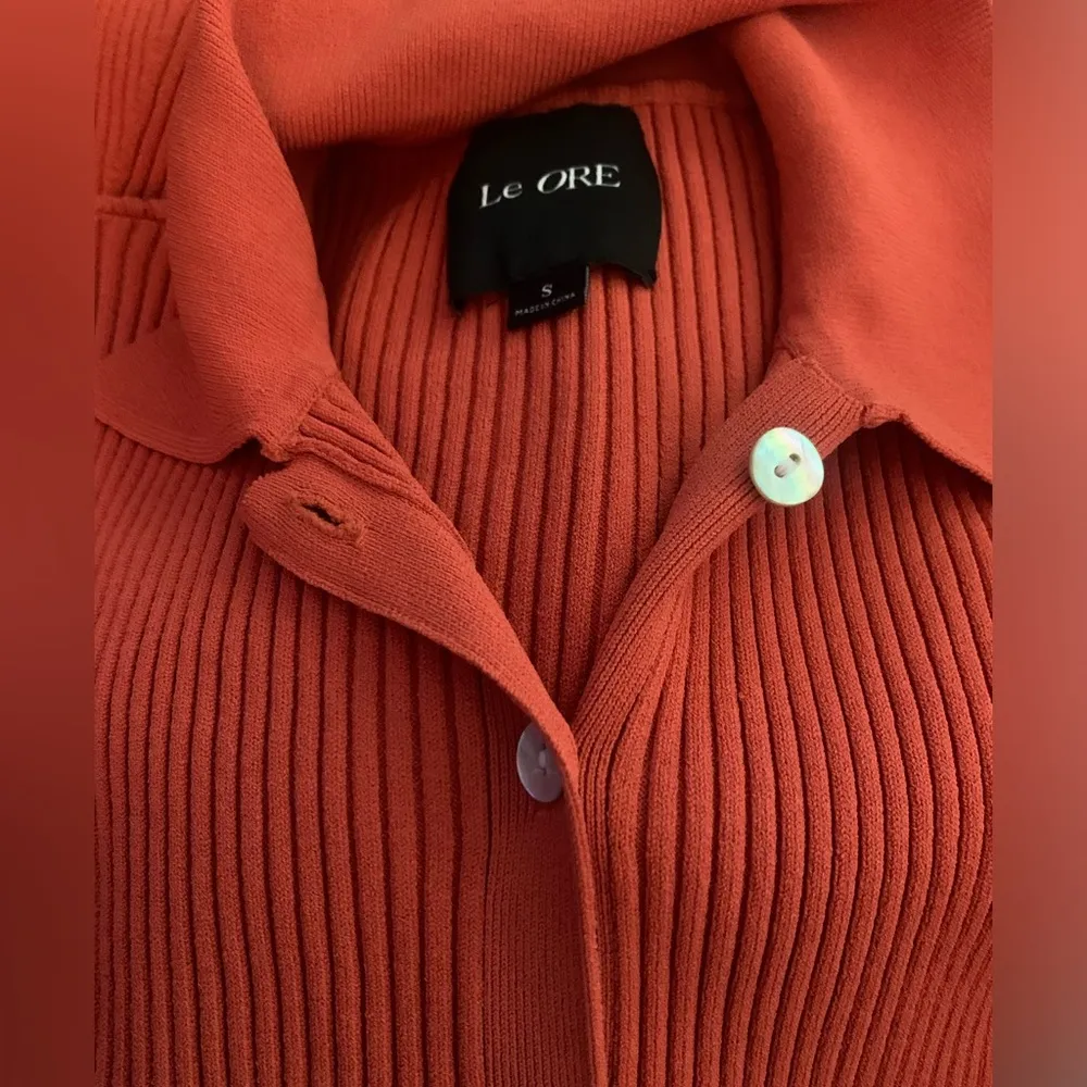 LE ORE BANDIER NEW Orange Ribbed Knit Rimini Button Down Cardigan Sweater Top - Image 6