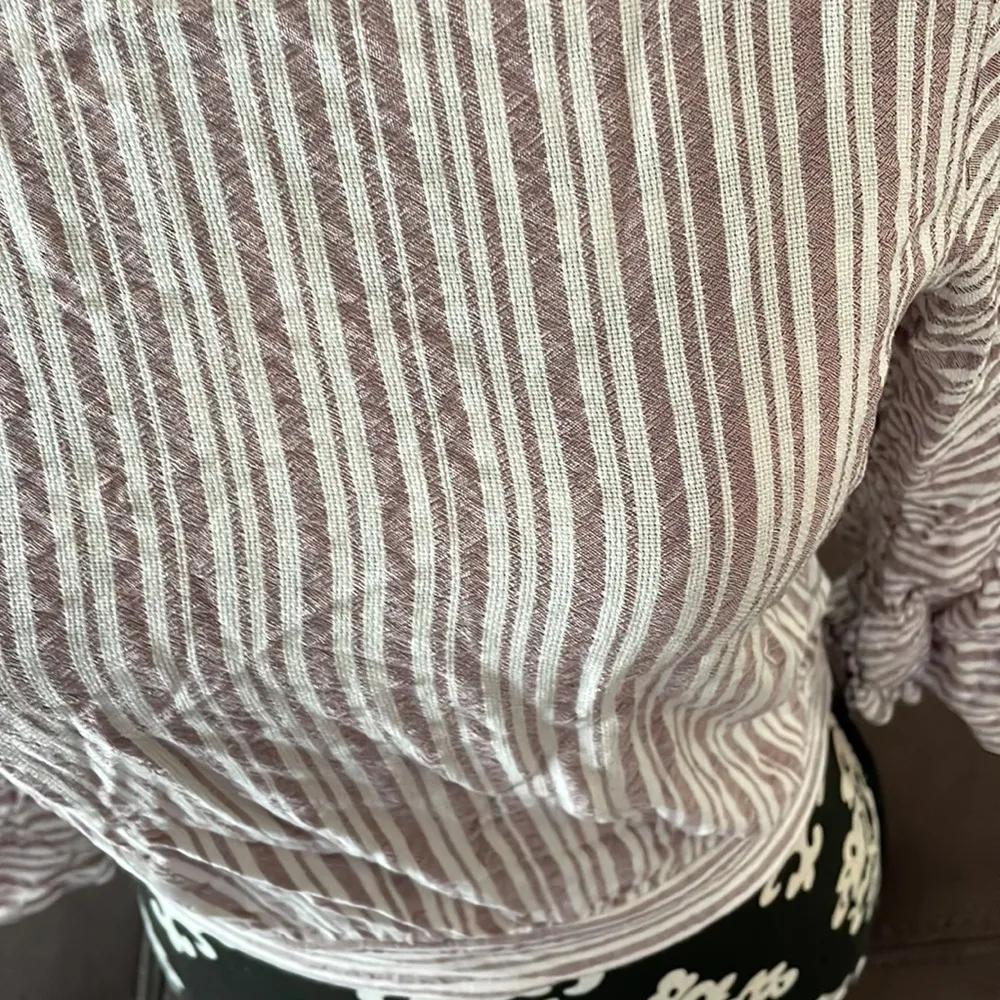 CHARLOTTE RUSSE Pink/Punk and White Striped Crop 3/4 Sleeve Top Size Medium - Image 2