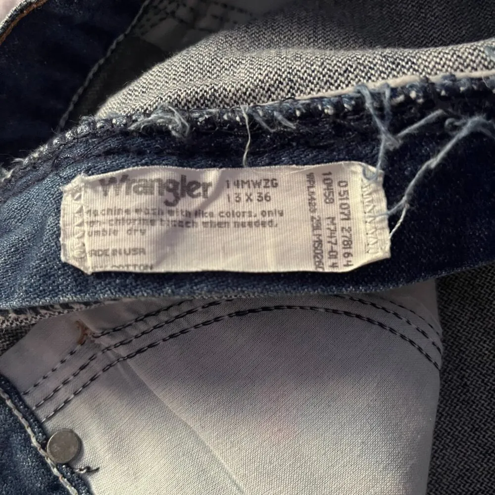 Vintage Wrangler women's cotton denim jeans made in the United States 13 x 36 - Image 2