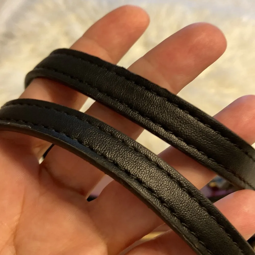 TRINA TURK Bag size 17” long and 11” high wide 6” big bag excellent condition - Image 4