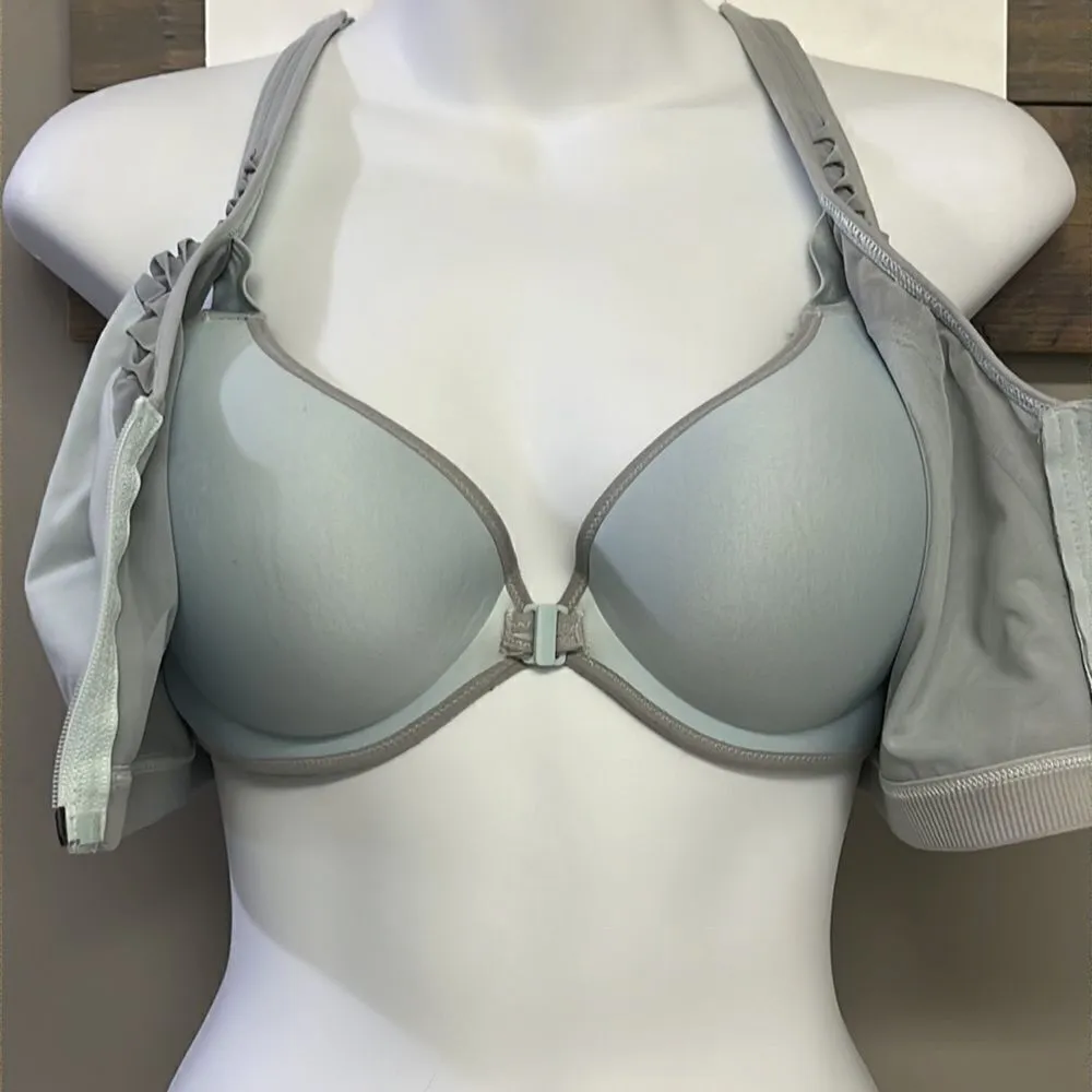 Knockout by Victoria Sport Pale Green/Gray Double Closure Razorback Bra-34C - Image 7