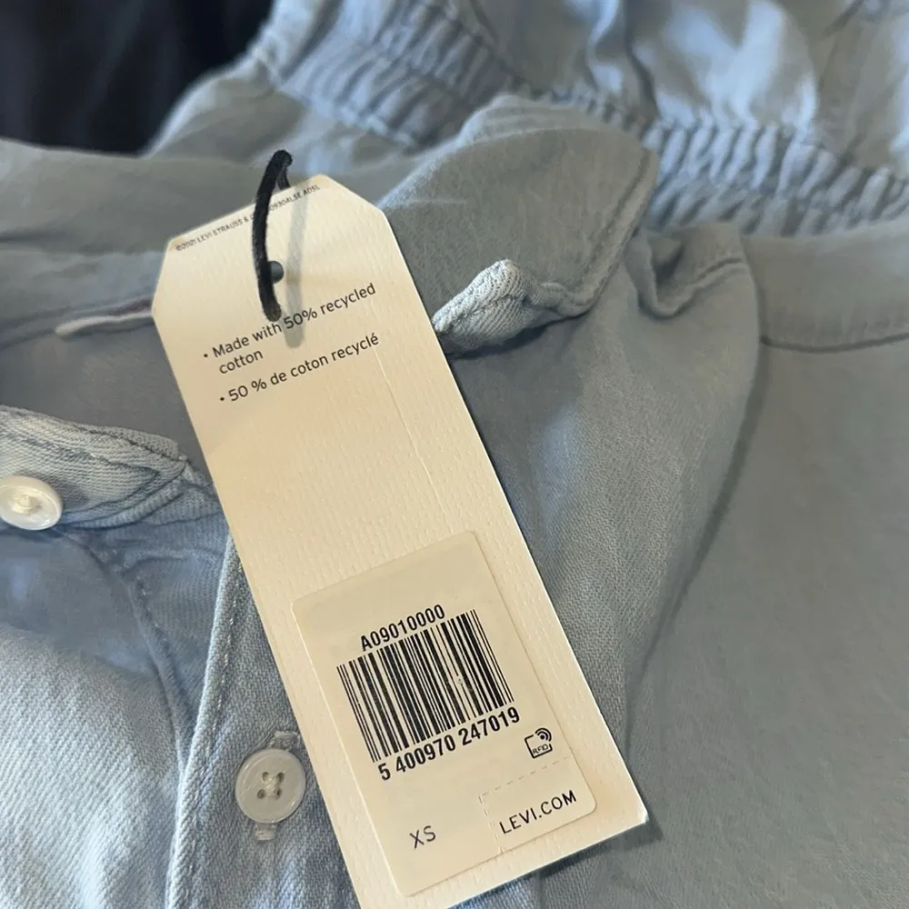 NWT LEVIS Roomy Overalls Romper Female Levis Light Jeans Color - Image 8