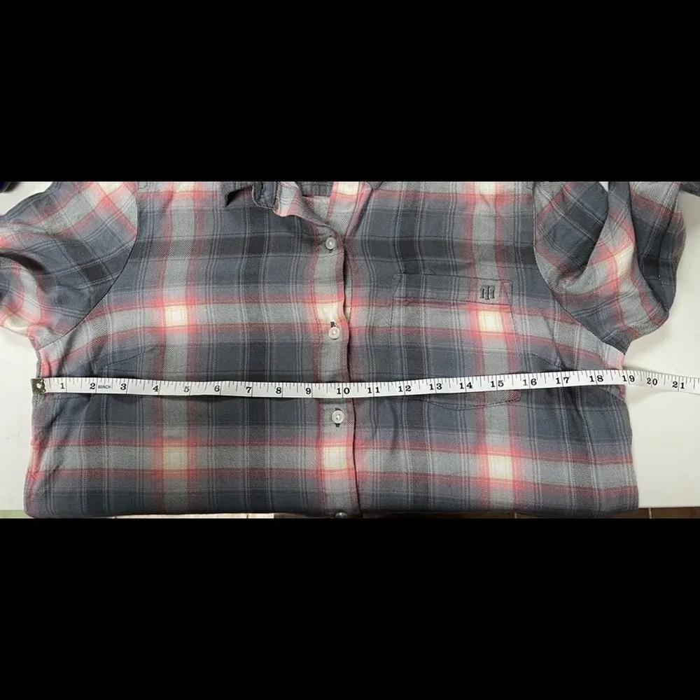 TOMMY Hilfiger women button down shirt top blouse plaid Sz M - Image 14
