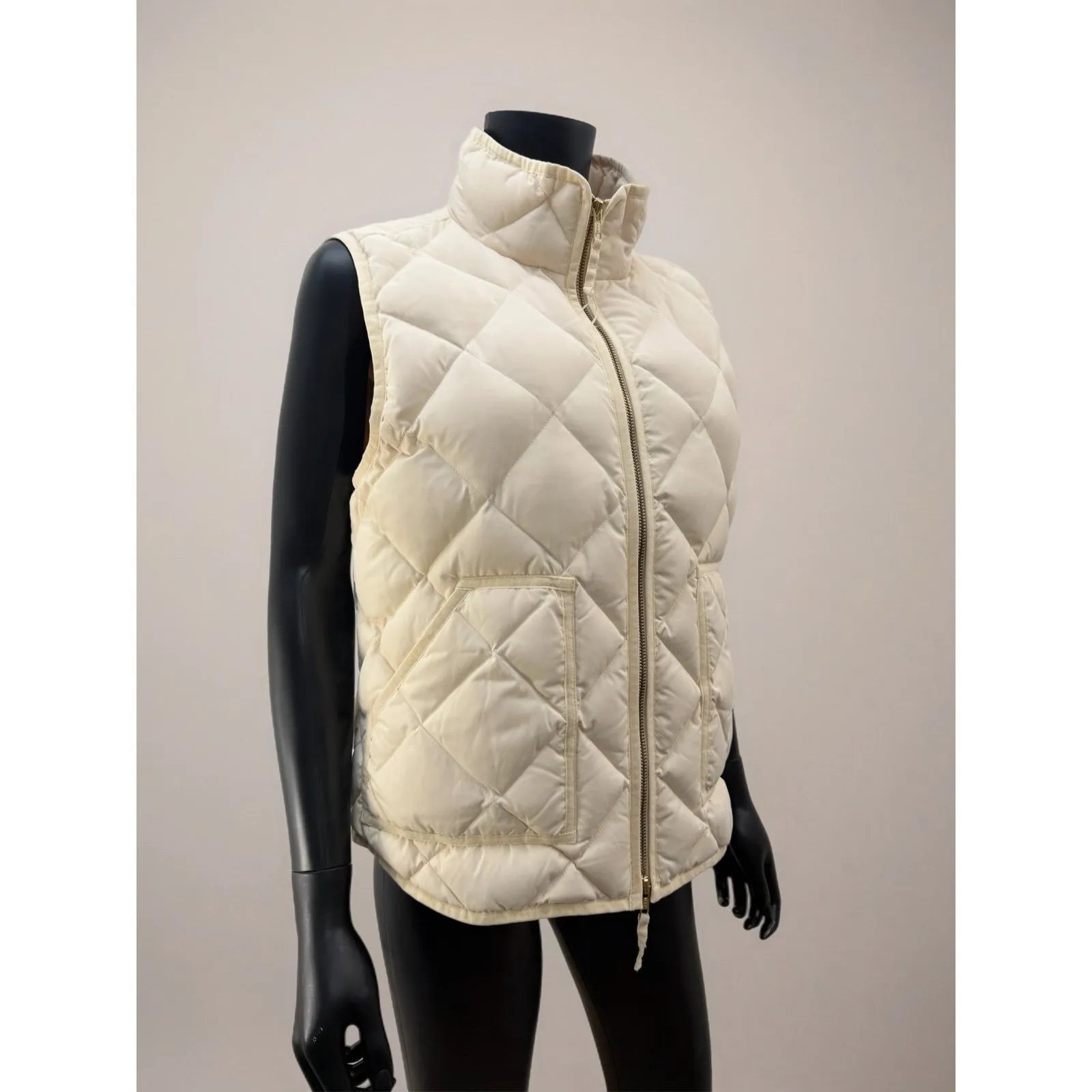 J.Crew Butter Yellow Quilted Down Puffer Vest Trendy Sleeveless Size L Size L - Image 2