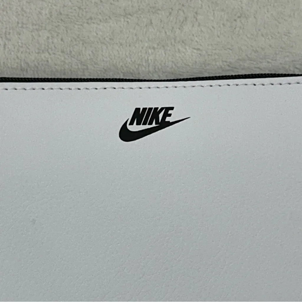 Nike Icon Blazer Wristlet White/Black Swoosh PU Leather Phone Cards Clutch Bag - Image 12