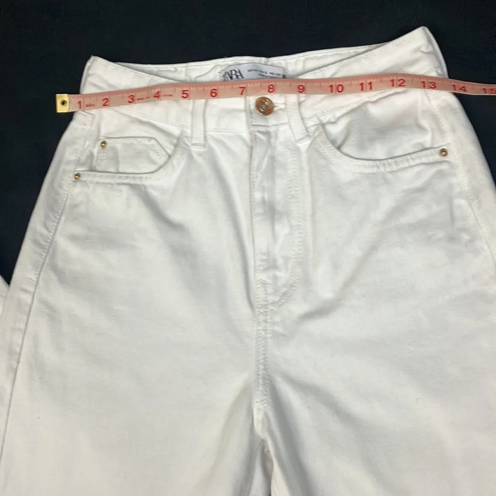 ZARA  white high waisted Jeans woman’s size 2 - Image 3