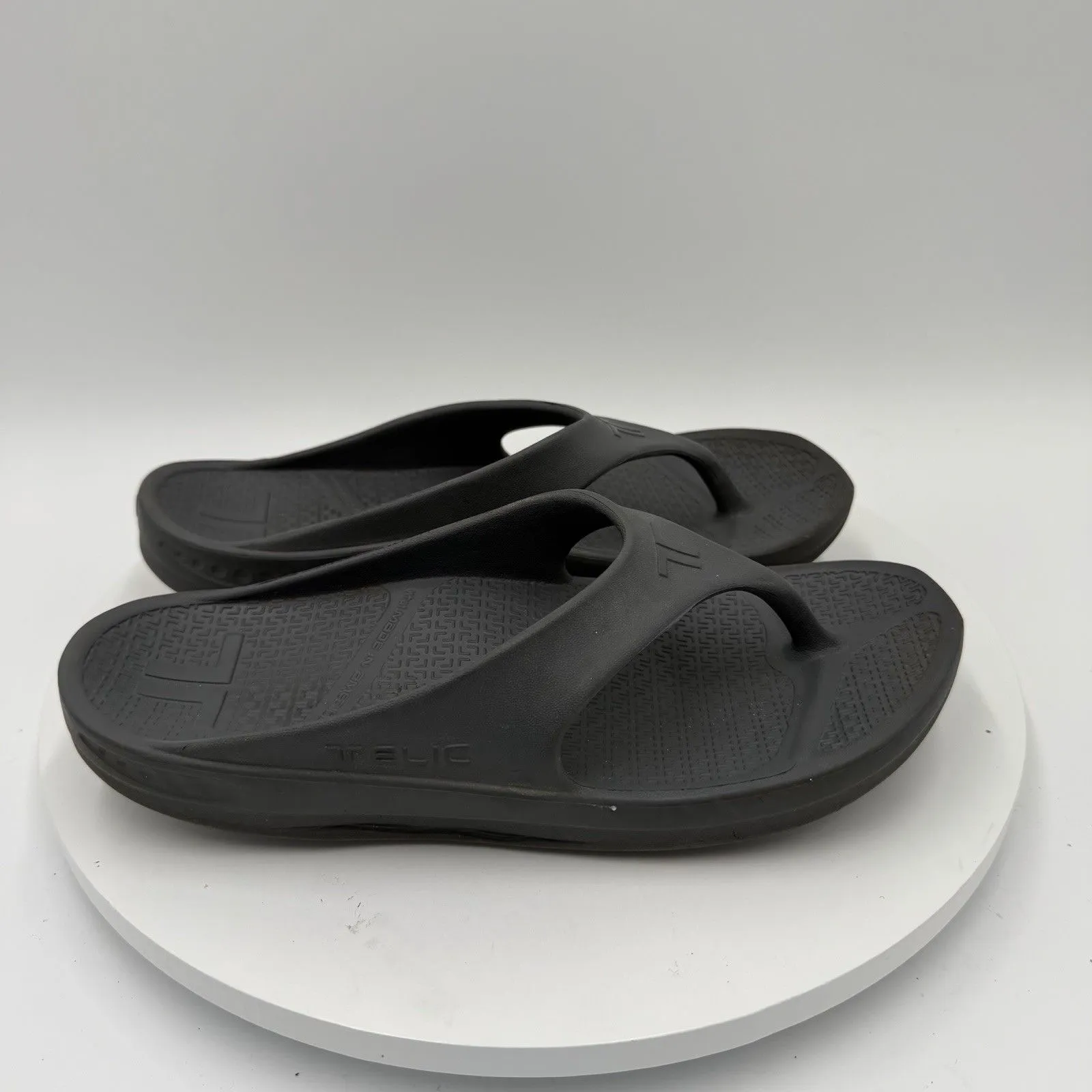 TELIC Energy Flip Flop Recovery Comfort Arch Support Gray Shoe Size L (M10/W11) - Image 2