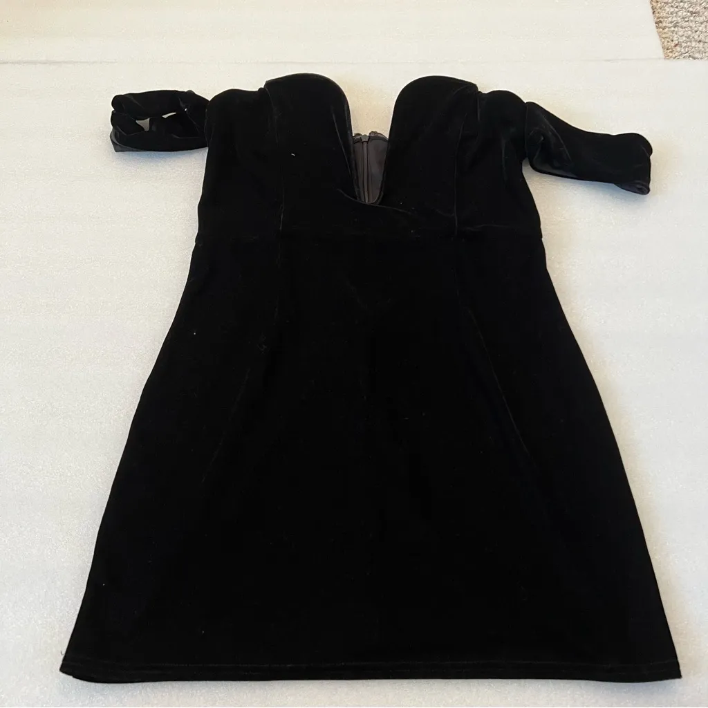 H:ours  x REVOLVE Jade Mini Dress - Image 3