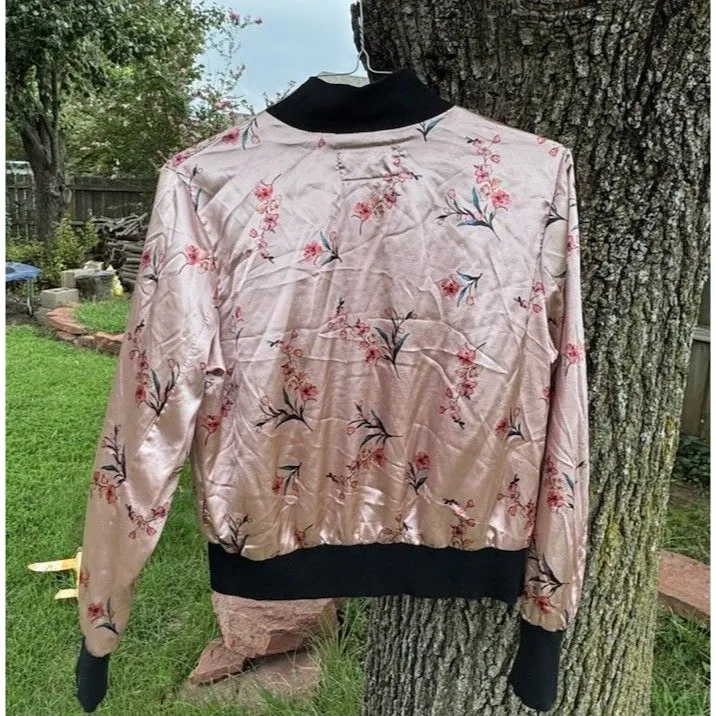 Y2K Chic Lulumari L Windbreaker Baby Pink Floral Bomber Jacket Cottage Fairycore - Image 2