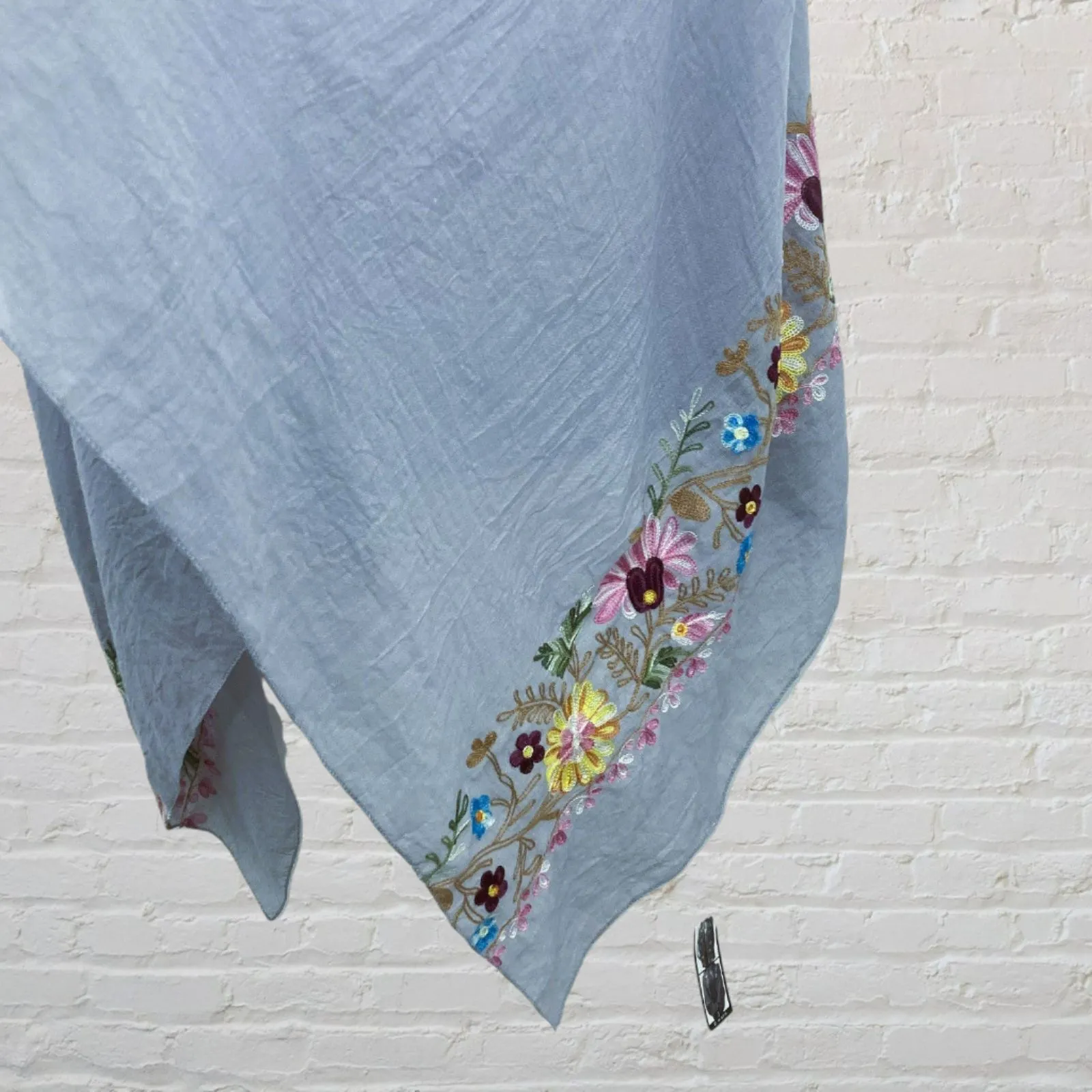Bijoux Terner Embroidered Floral Shawl NWT - 70" - Image 14
