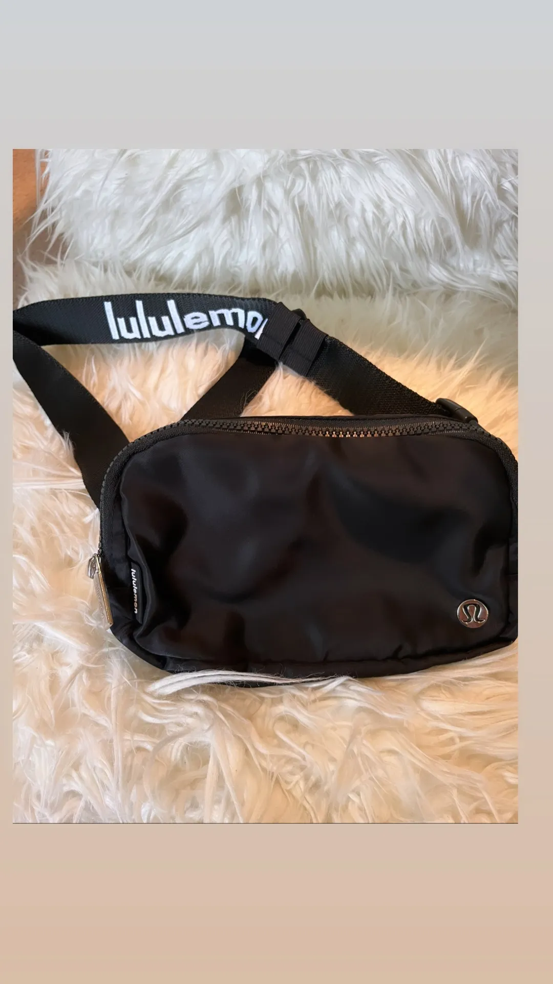 Lululemon Everywhere Belt Bag - Image 2