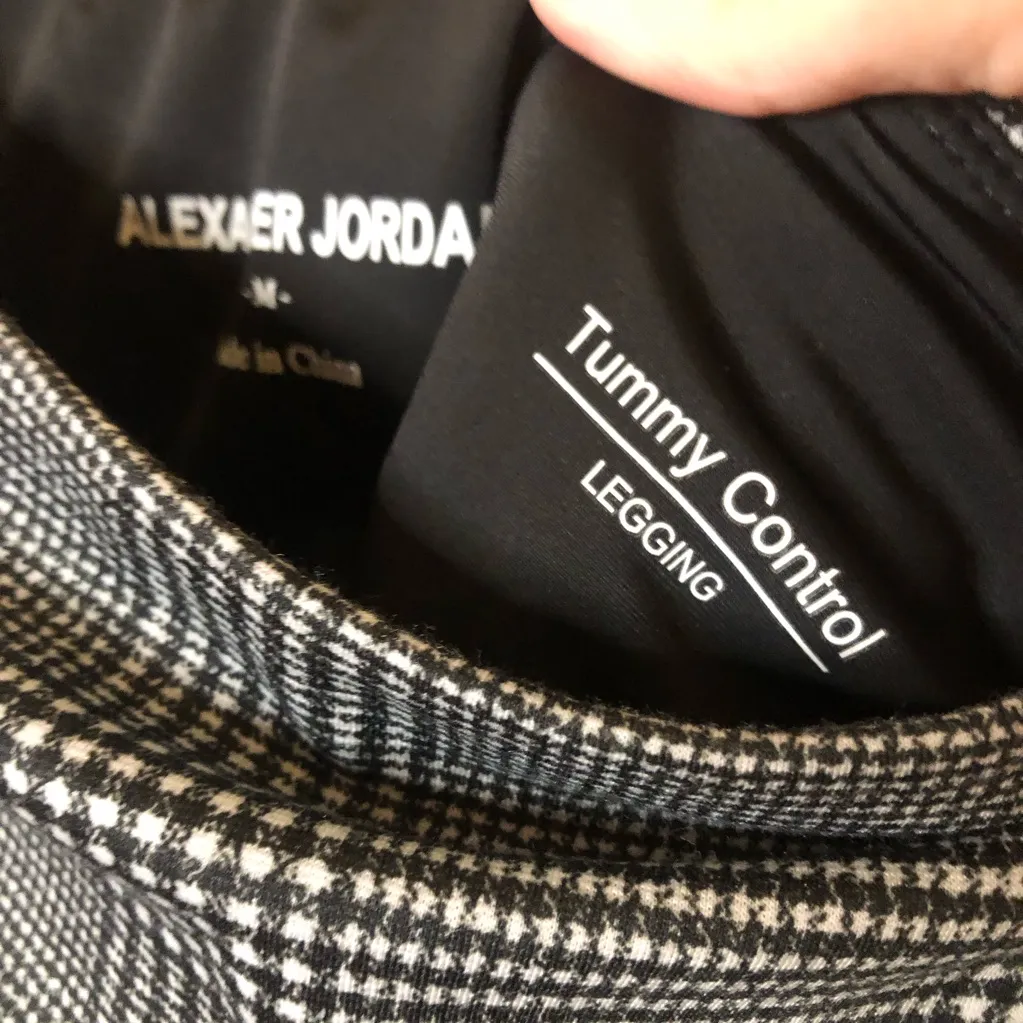 Alexander Jordan Tummy Control Leggings Plaid Leggings Black‎ Grey Size Medium Black - Image 5