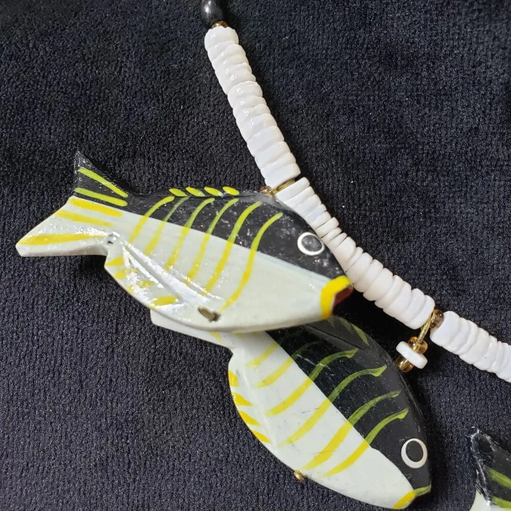 Women's Fashion White Acrylic Beads Chain Fish Fetish Necklace with Barrel Clasp - Image 5