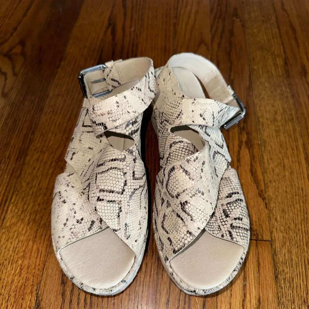 Amuse Society Matisse Runaway Wedges - Image 3