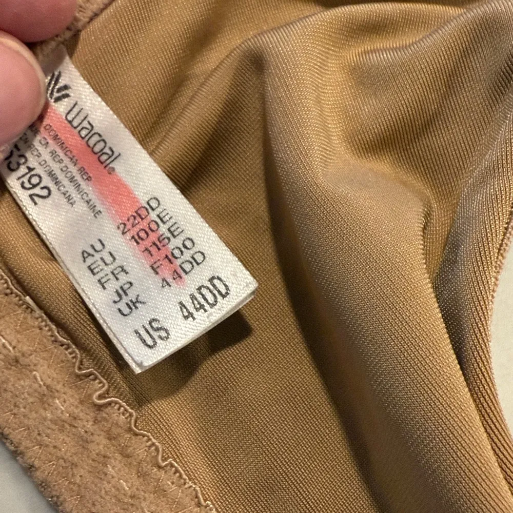 🦃 Wacoal Tan Underwire Bra with Light Padding size 44DD - Image 9