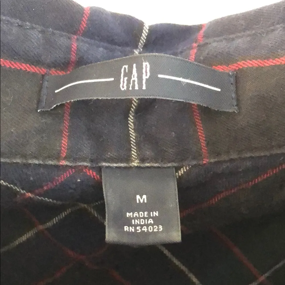 GAP Women's Plaid Button Down Shirt with Three-quarter Sleeves - Image 2