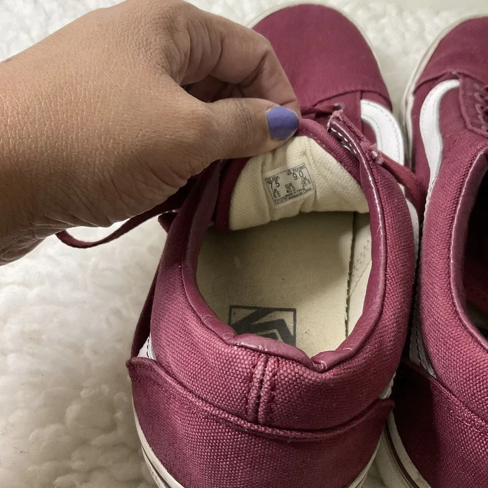 Vans Low Top Womens 9 Men’s 7.5 Wine Burgundy White Old Skool Sneaker - Image 5
