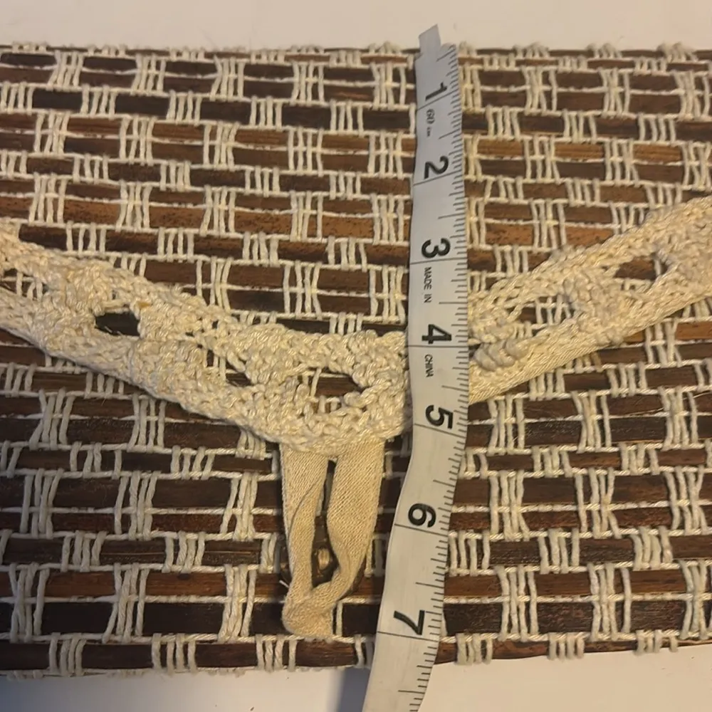 Handcrafted Woven Clutch in Cream and Brown Wood like Weave Design Delicate ❤️ - Image 12