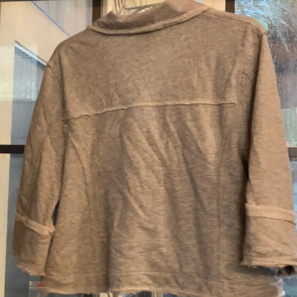 Light jacket and pink top Gray Size undefined - Image 5