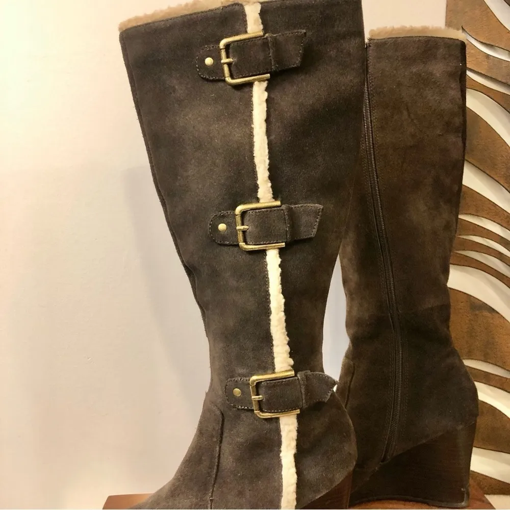 Kenneth Cole Reaction Triple Flirt Suede Wedge Boot 8.5 Brown - Image 9