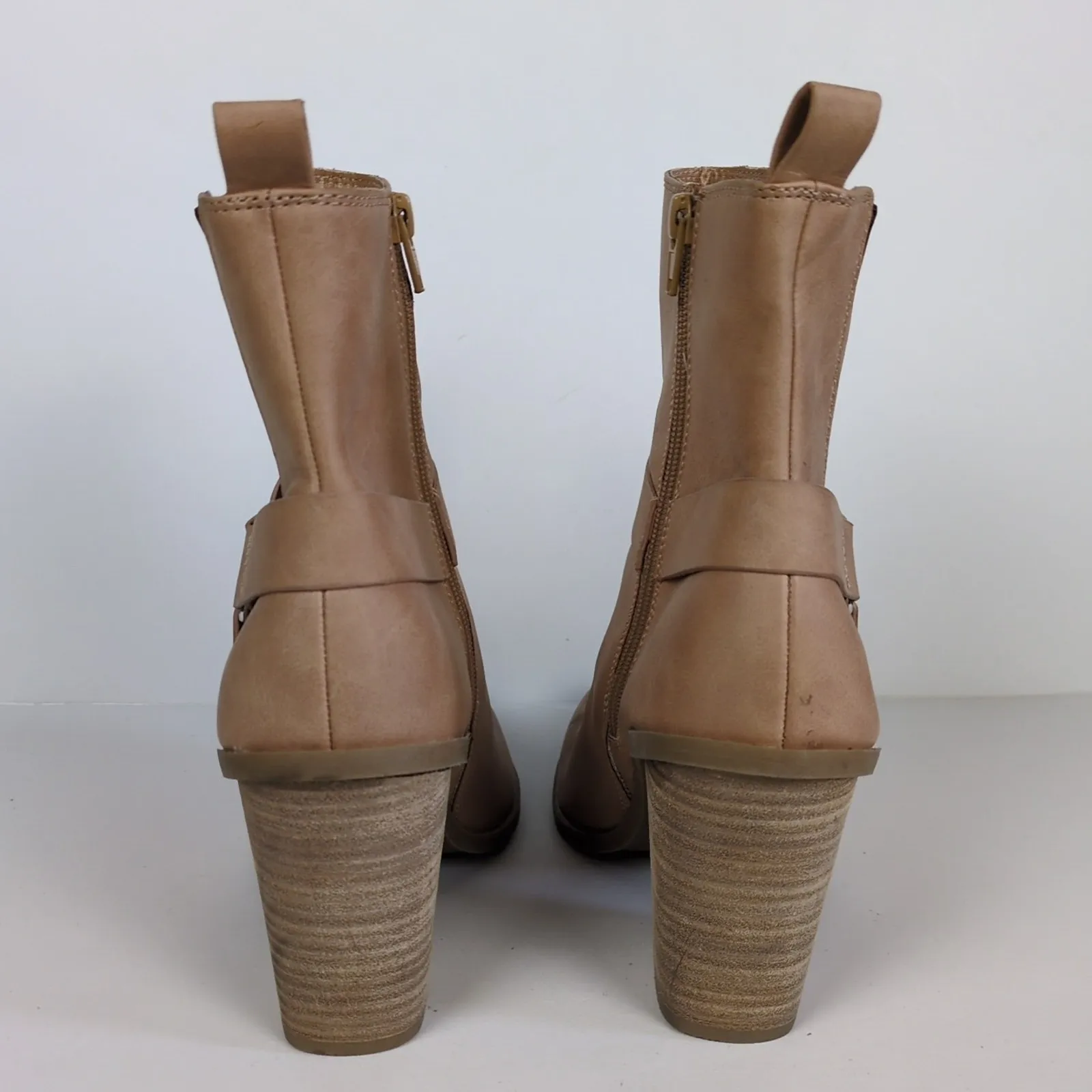 DV DOLCE VITA Light Brown Leather Nilano Heeled Ankle Bootie Women's 8.5 - Image 4