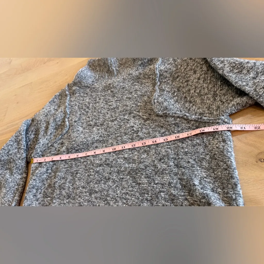 Universal Thread mock neck sweater gray size medium - Image 5