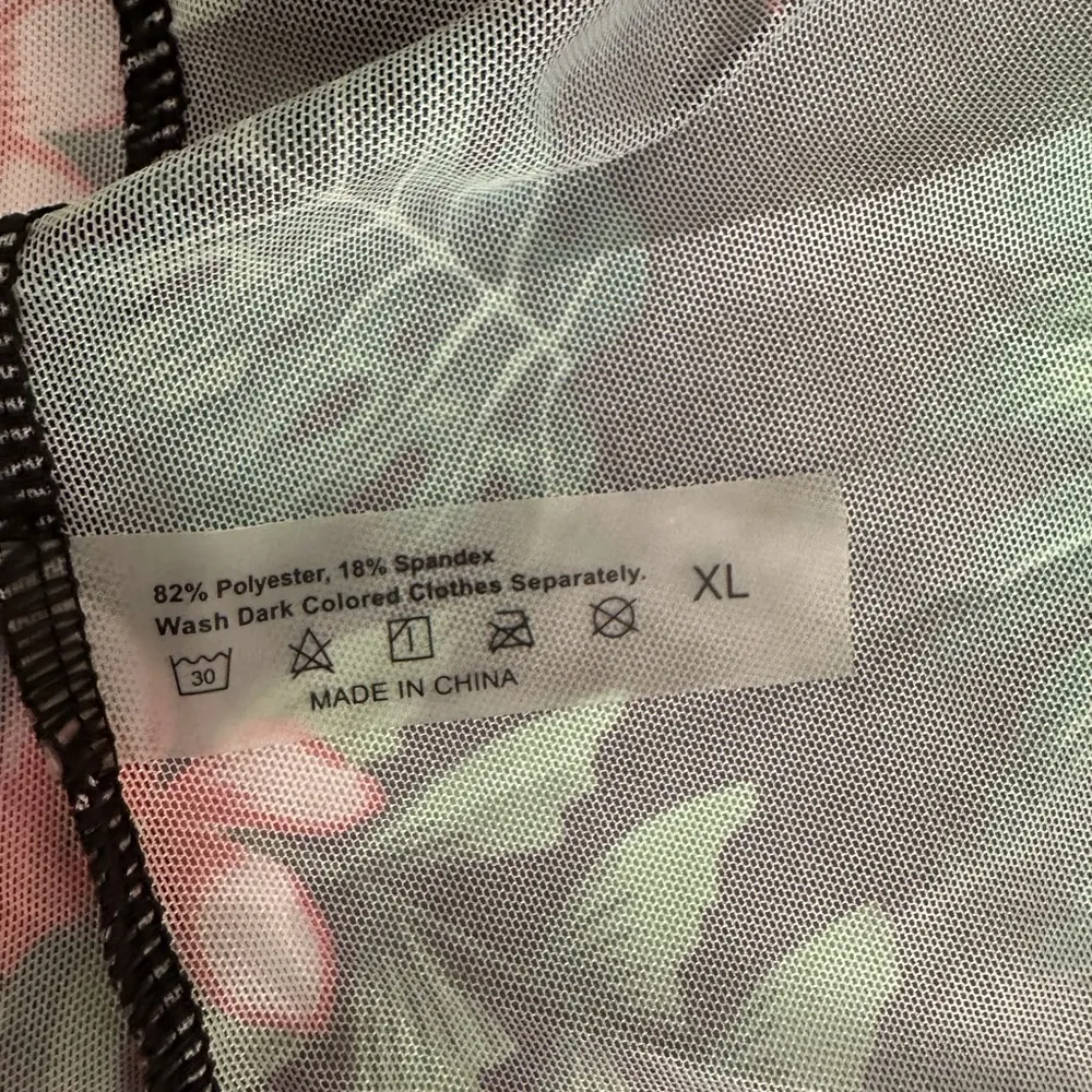 Tropical Black and Green Bikini with Bold Botanical Print Size XL - Image 9