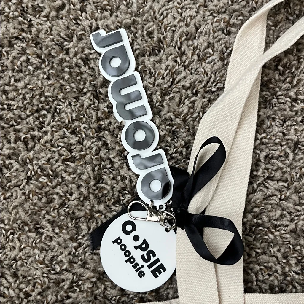 Aromar Cream Tote Bag with Quote Gray - Image 4